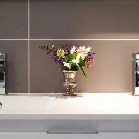 La Maison De Raphael Πανσιόν 4*