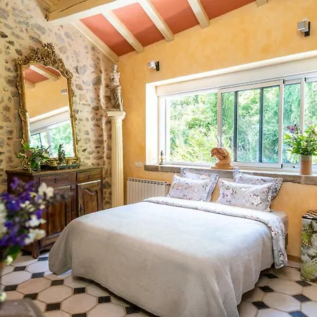 Guest house La Maison De Raphael 4*